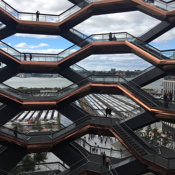 Meet your Posher - Picture 1 of 1